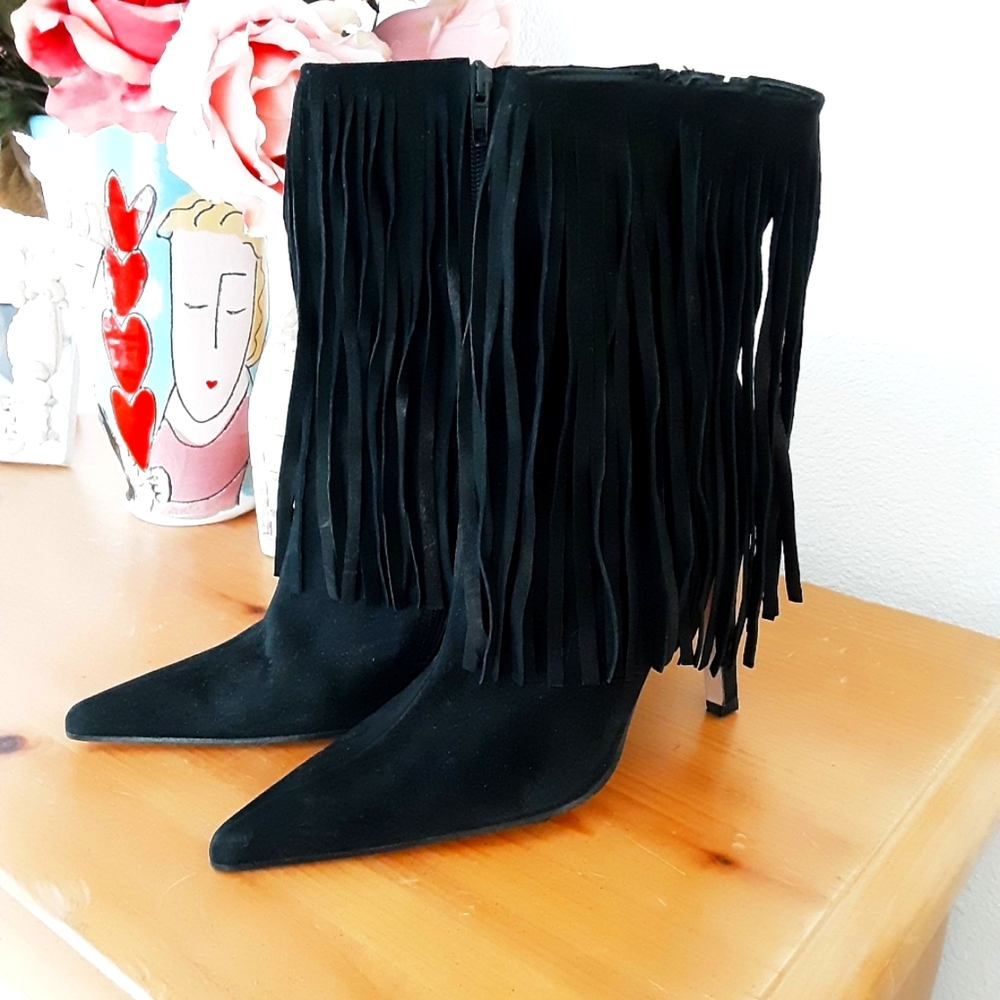 🖤 Black Suede Fringe Boots